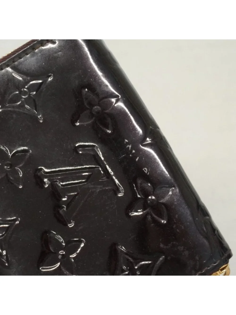 Louis Vuitton Coin Purse Vernis Zippy Amarante